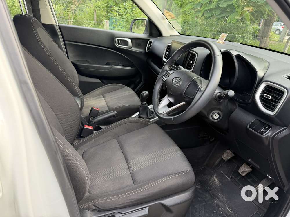 Hyundai Venue S (o) 1.2 Petrol Knight Edition, 2021, Petrol