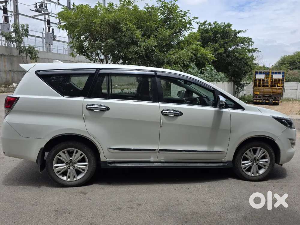 Toyota Innova Crysta 2016