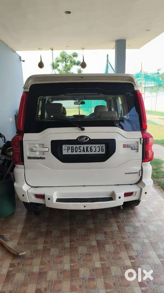 Mahindra Scorpio 2017 Diesel 79000 Km Driven Aal Good