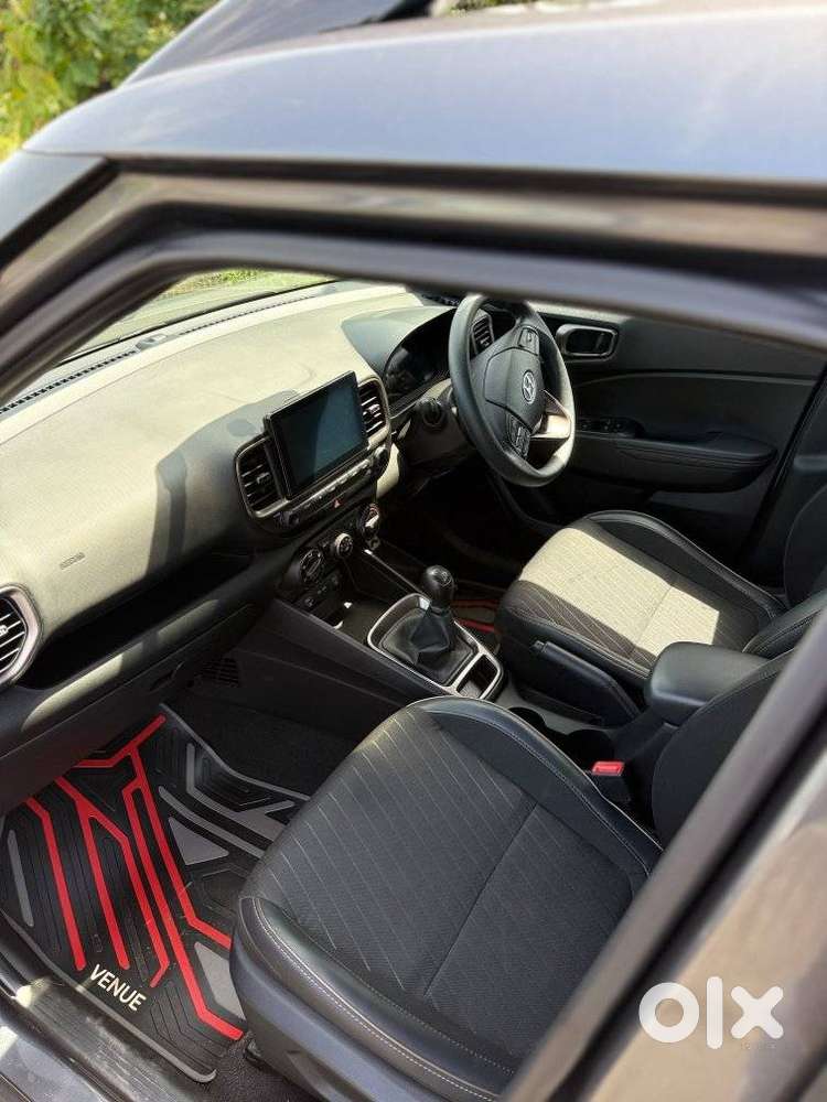 Hyundai Venue S 1.2 Petrol, 2023, Petrol