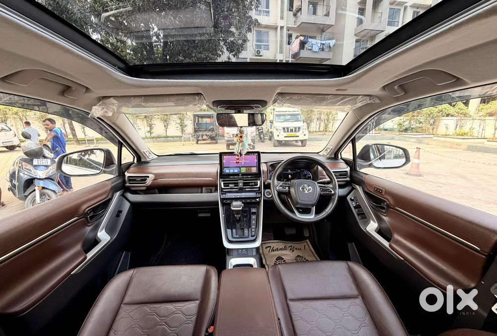 Toyota Innova Hycross 2.0 Zx Hybrid 7 Str, 2023, Petrol