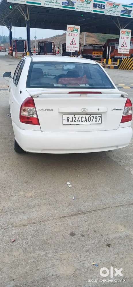 Hyundai Accent Petrol At 22 Variant