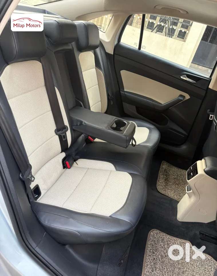 Skoda Slavia Style 1.0l Tsi At, 2022, Petrol