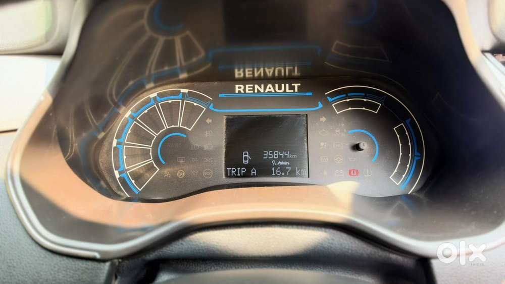 Renault Triber Rxz, 2022, Petrol