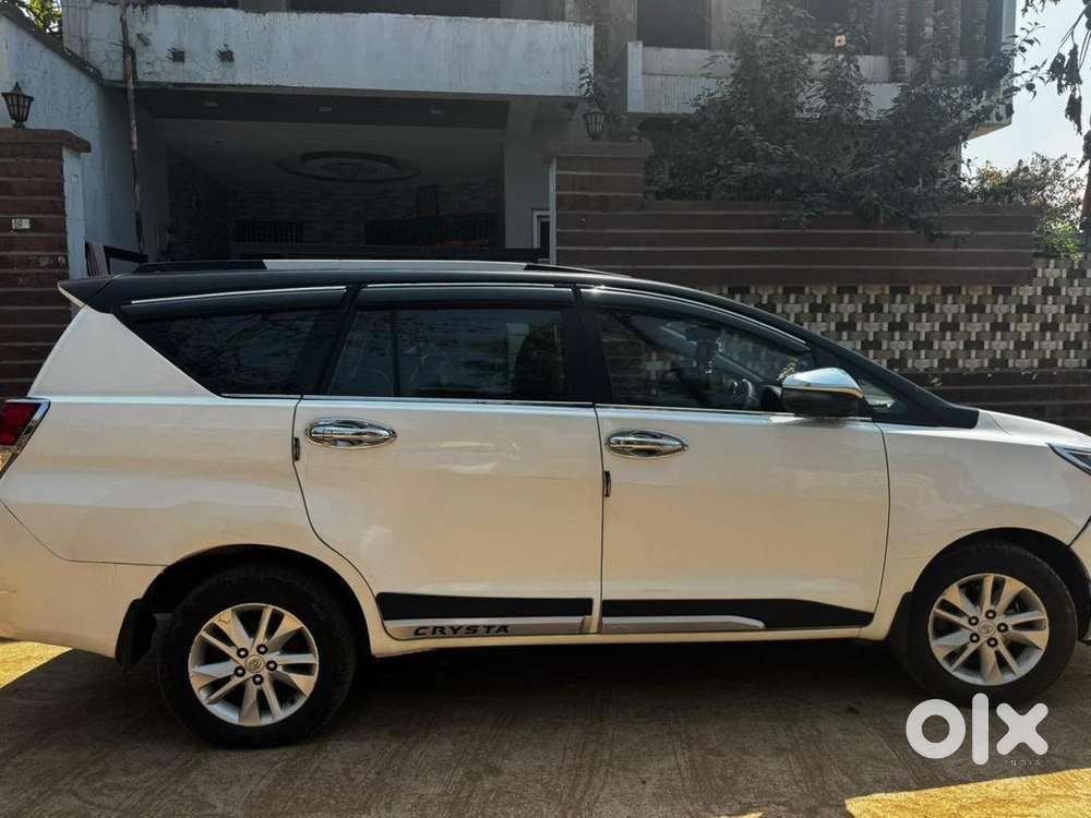 Toyota Innova Crysta 2020 Diesel Well Maintained