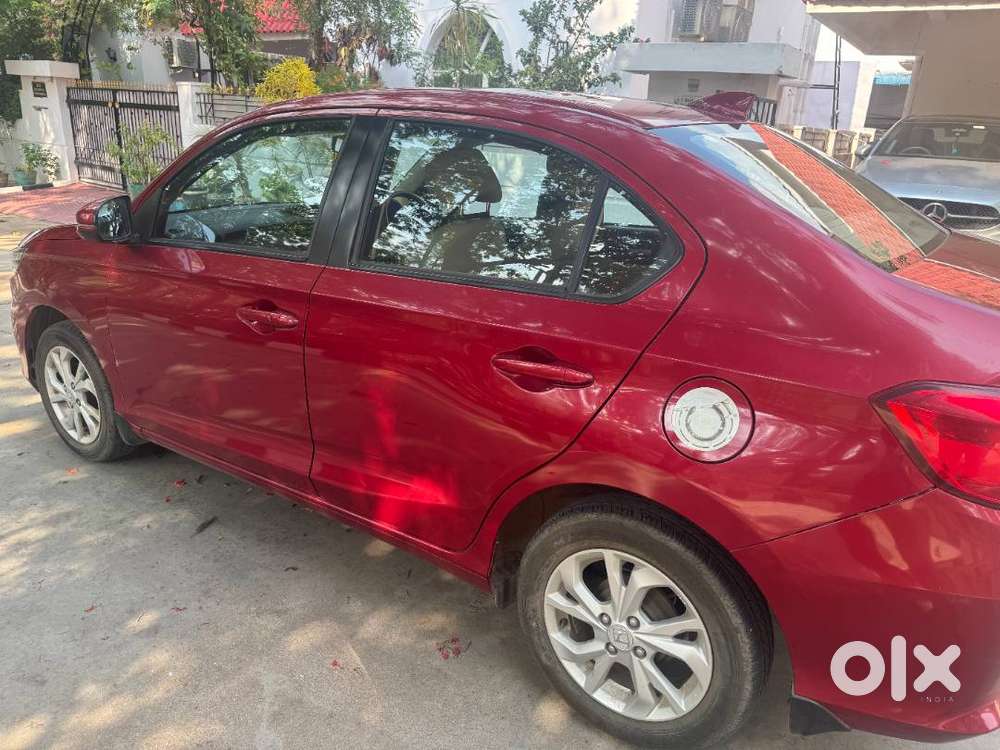 Honda Amaze 2019 Petrol 2600 Km Driven  Driven By Senior Citizen
