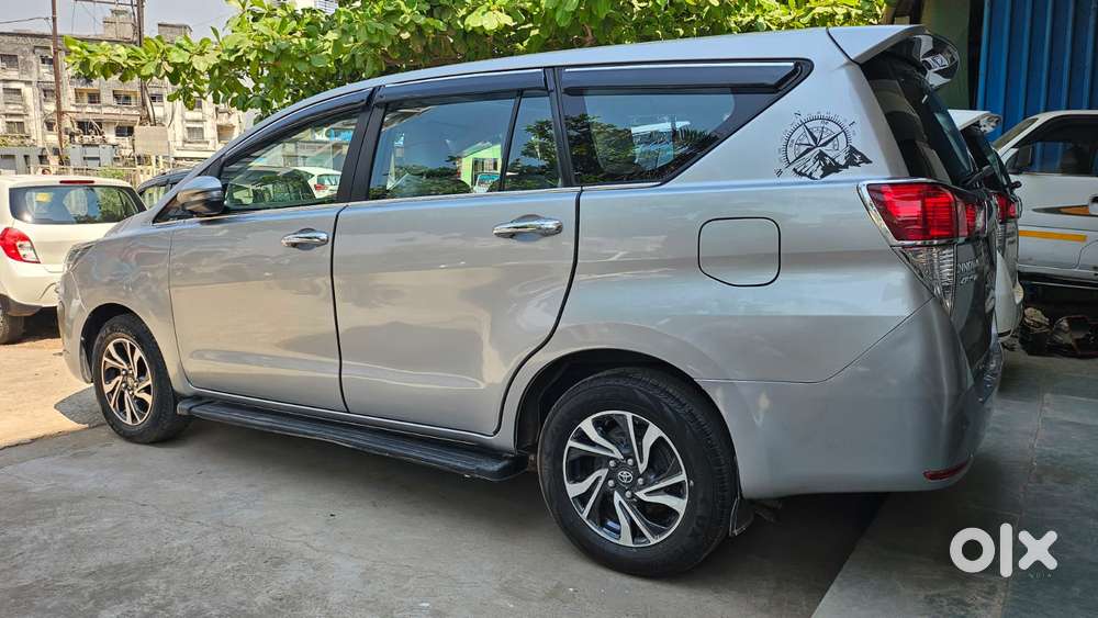 Toyota Innova Crysta 2.4 G Mt 7 Str, 2022, Diesel