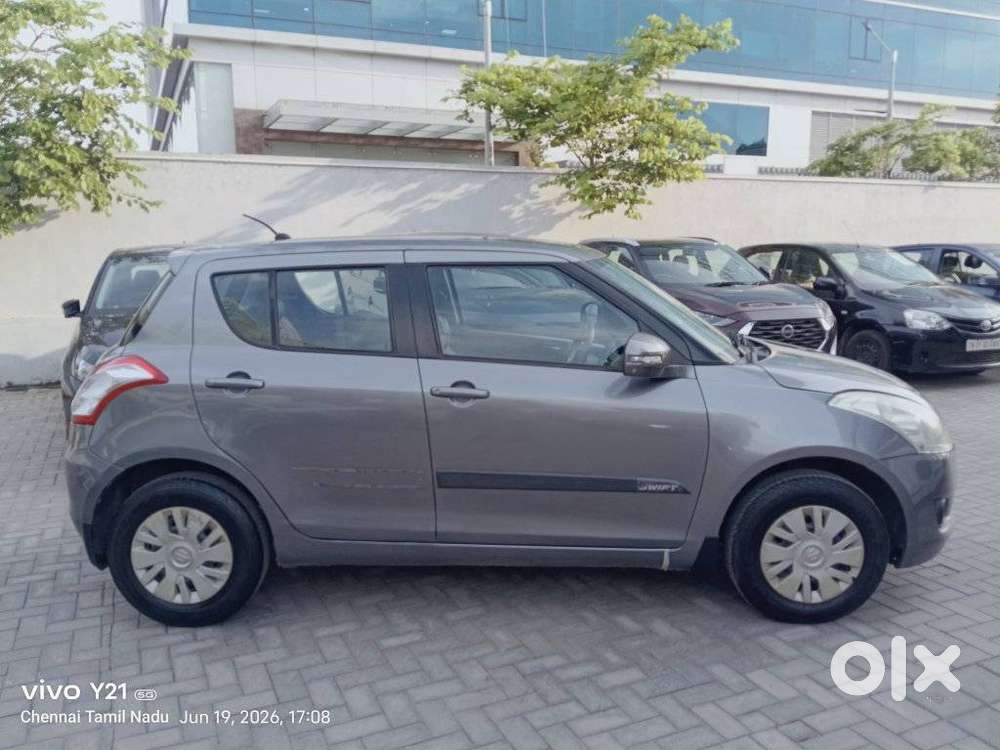 Maruti Suzuki Swift Rs Vxi, 2012, Petrol
