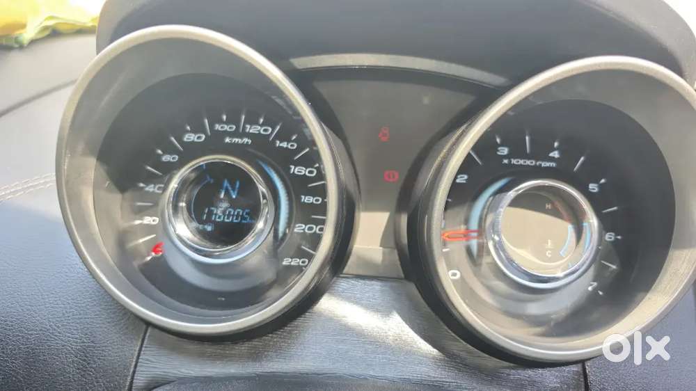 Xuv5oo W11(o)