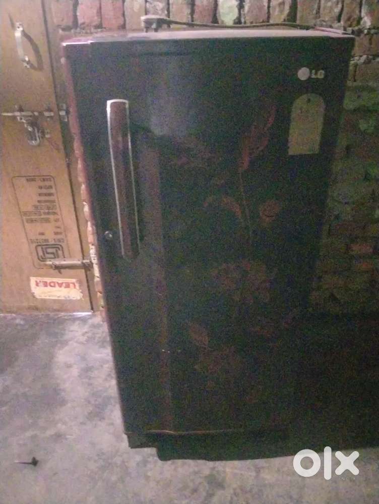 LG fridge good condition