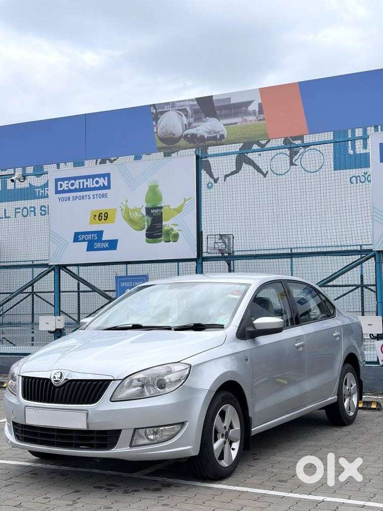 Skoda Rapid 1.6 Mpi Elegance, 2015, Petrol
