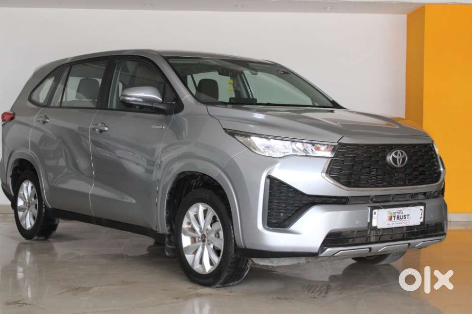 Toyota Innova Hycross 2.0 Vx Hybrid 7 Str, 2023, Petrol