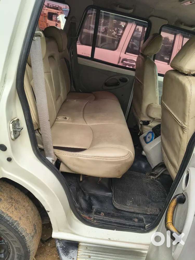 Mahindra Scorpio 2.5 S2 2015
