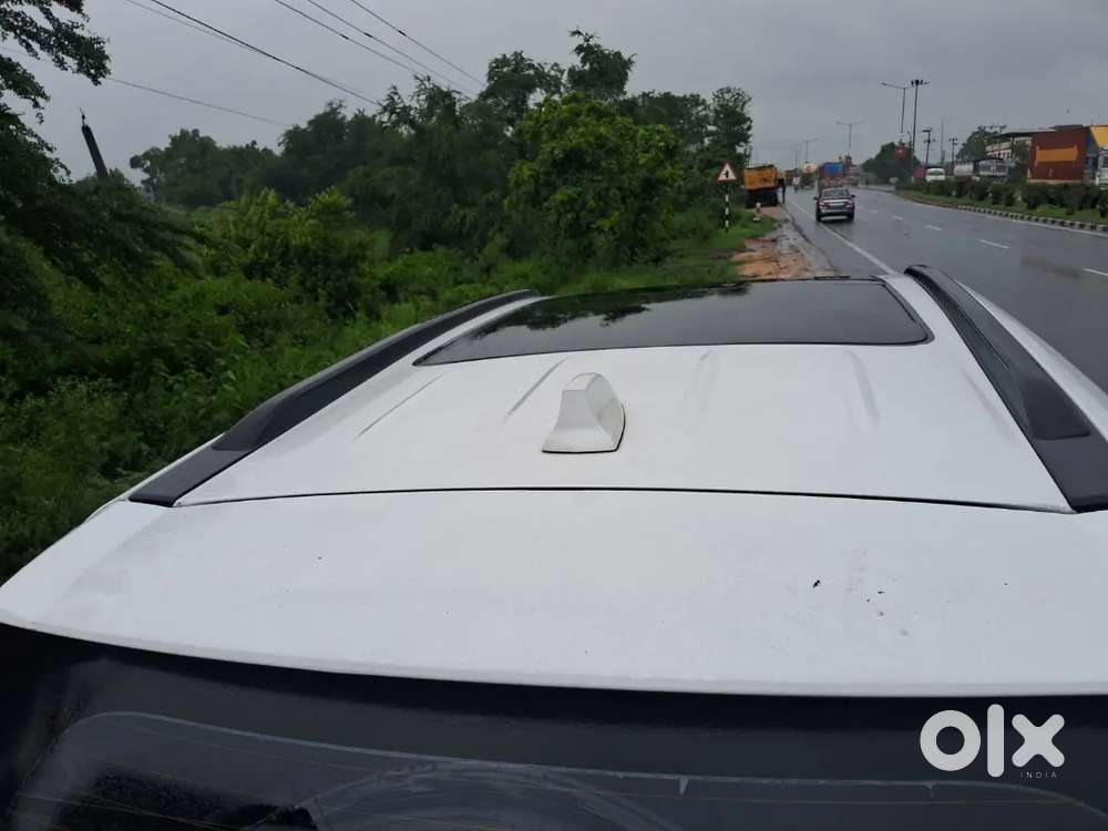 Mahindra Xuv700 2.0 Ax 7 Petrol 2024