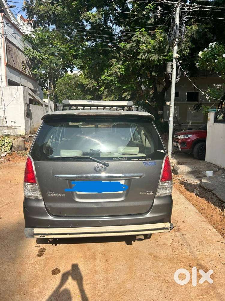 Toyota Innova 2.5v 2010 Model Resale