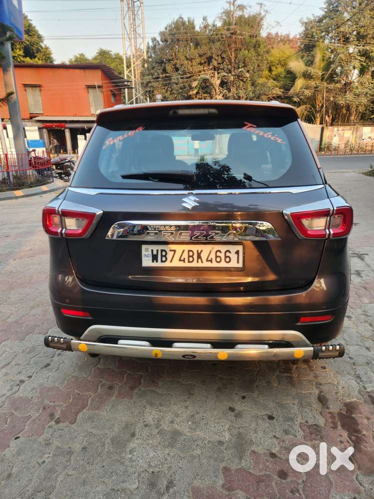 Maruti Suzuki Brezza 1.5 Zxi Plus Smart Hybrid Dual Tone, 2022, Petr..