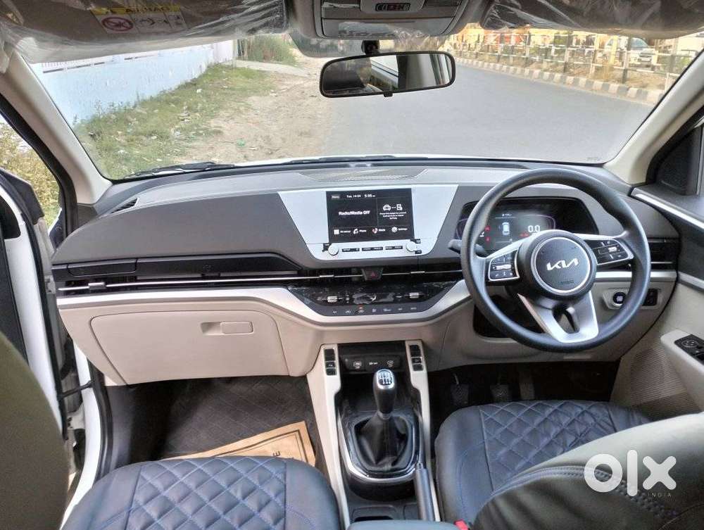 Kia Carens 1.4 Prestige 7 Str, 2024, Petrol