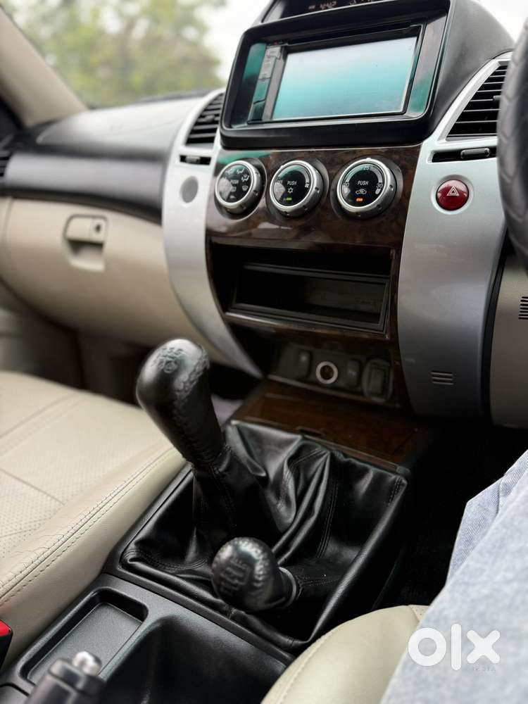 Mitsubishi Pajero Sport 2.5 Manual, 2016, Diesel