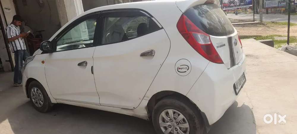 Hyundai Eon Sportz 2012 Petrol Manual Sirf Lene Wale Hi Message Kre Fa