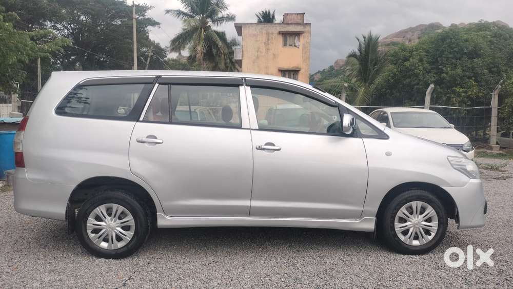Toyota Innova 2.5 G (diesel) 8 Seater, 2012, Diesel
