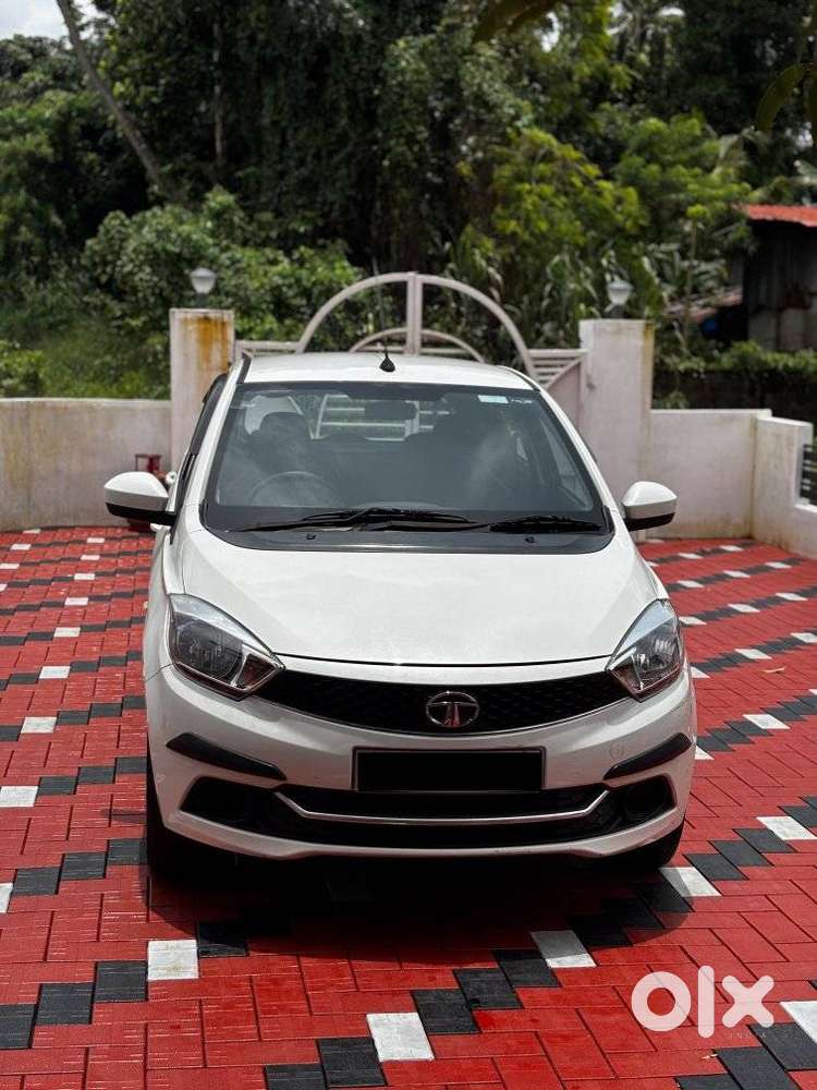 Tata Tiago 1.2 Revotron Xt (o), 2018, Petrol