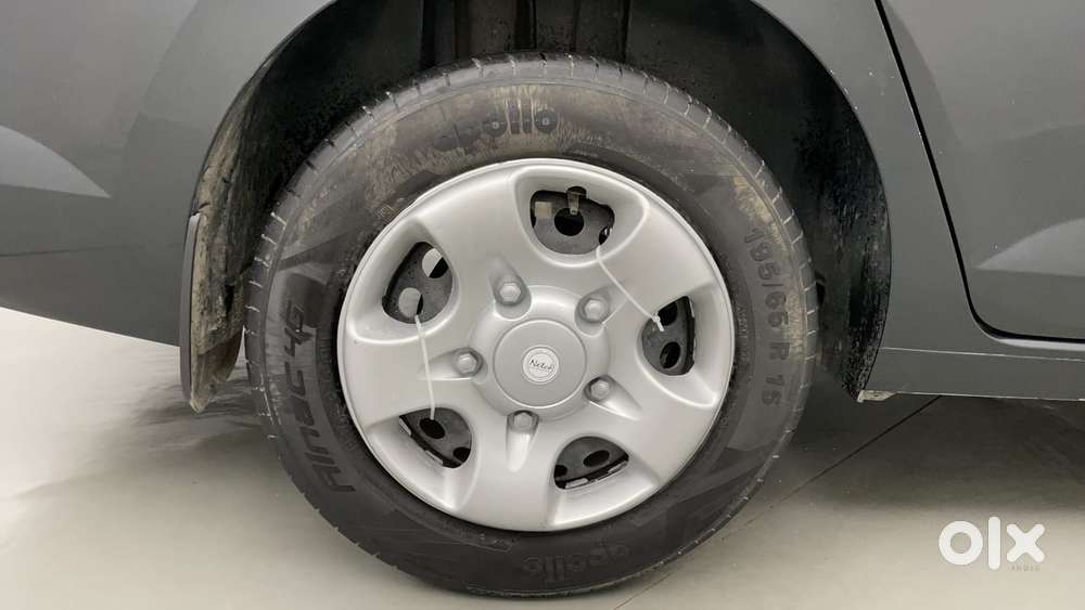 Skoda Slavia Active 1.0l Tsi Mt, 2022, Petrol