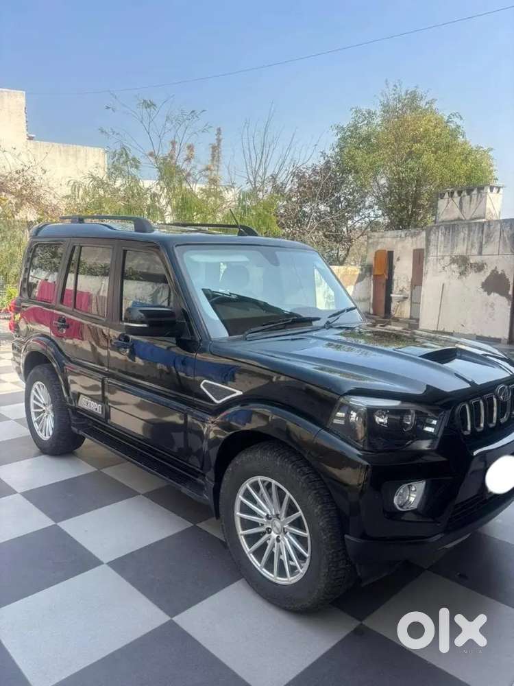 Mahindra Scorpio S11 Diesel 7 Seater Captain Chairs