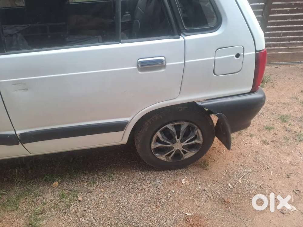 Maruti 800 Ac.  2029 Paper Clear.   Child Ac.  Tyre Above 80%