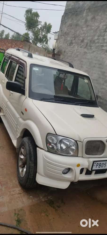 Mahindra Scorpio Classic 2006 Diesel 140000 Km Driven