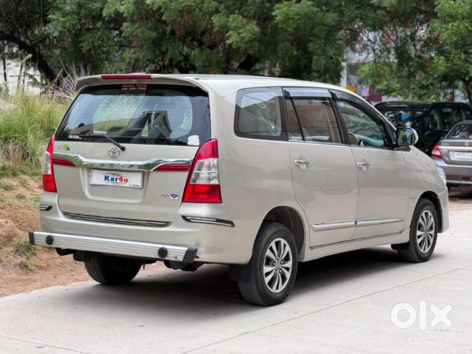 Toyota Innova 2.5 Vx 7 Seater Bs Iv, 2015, Diesel