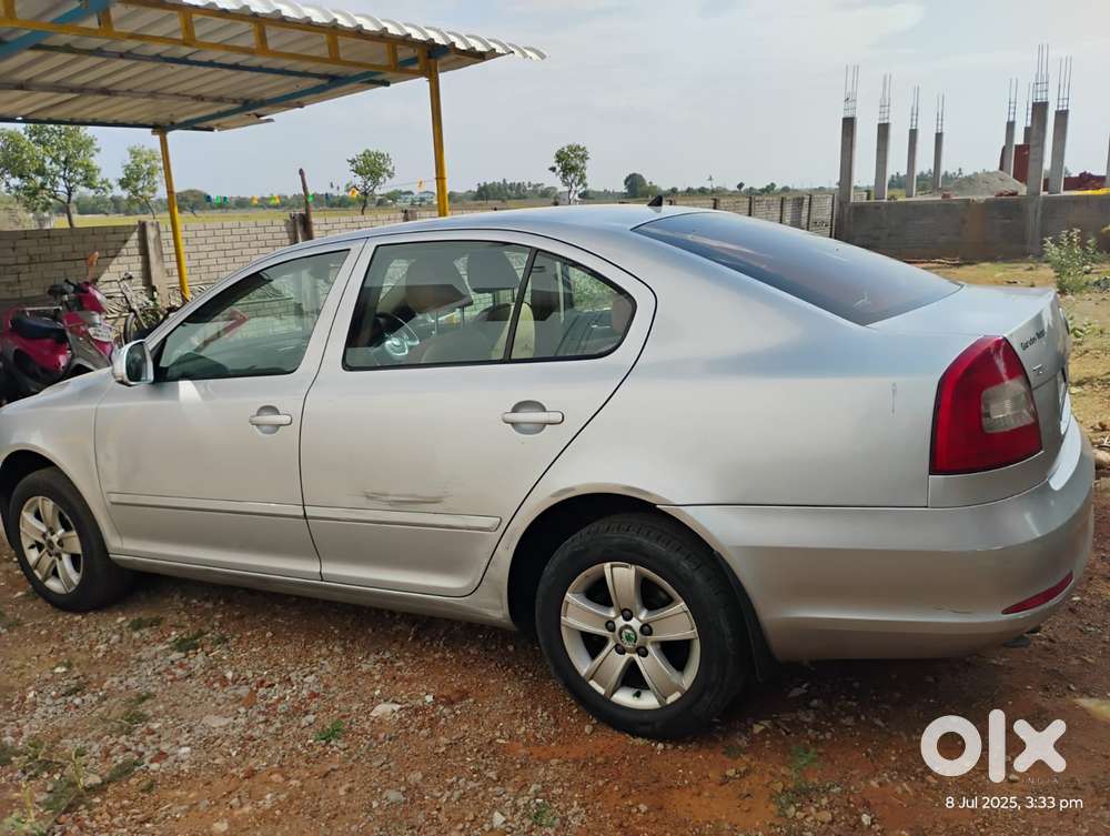 Skoda Laura 1.9 Tdi At Elegance, 2010, Diesel