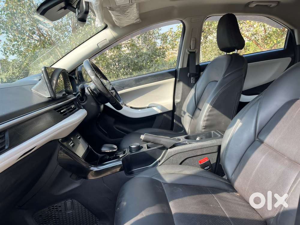 Tata Nexon Creative 1.2 Revotron Petrol 6 Amt Dt, 2024, Petrol