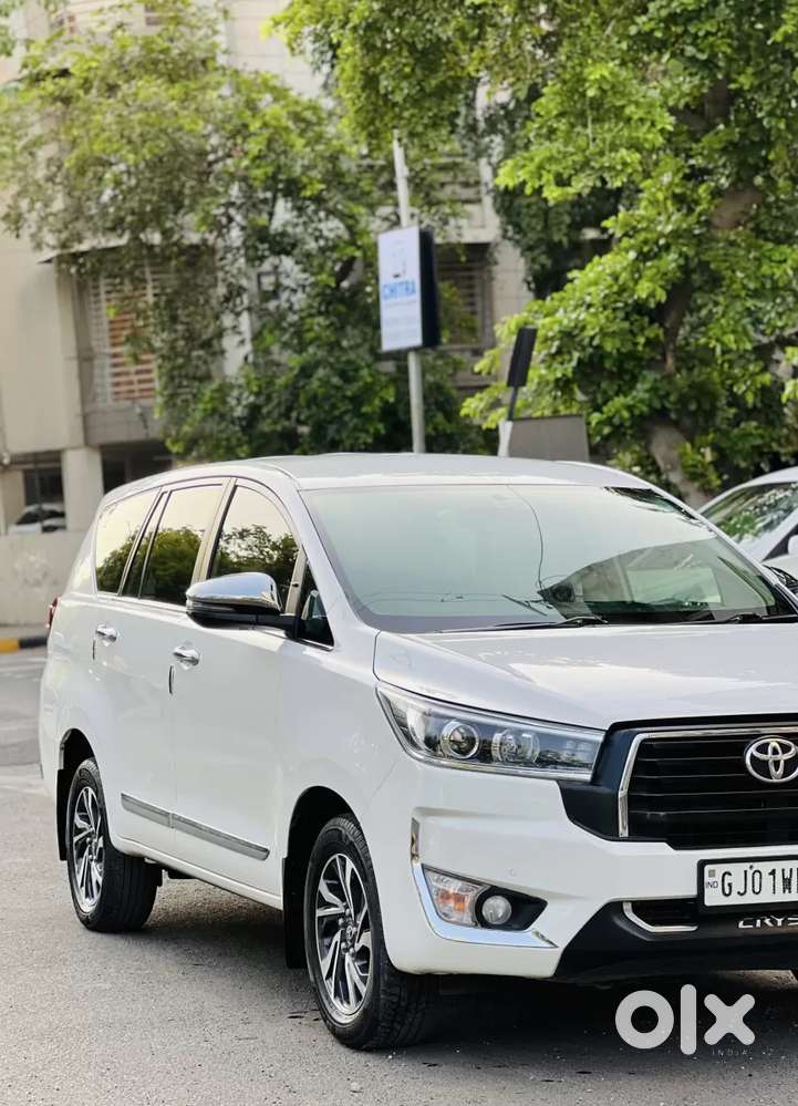 Toyota Innova Crysta [2020-ongoing] 2.4 Vx 8 Str, 2023, Diesel