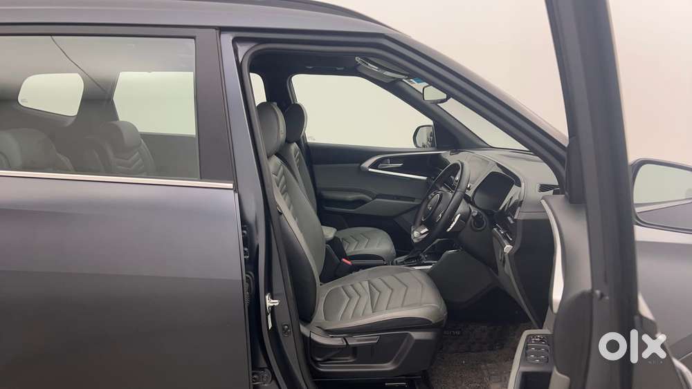 Kia Carens X Line 1.5 Turbo Petrol Dct 6 Str, 2023, Petrol