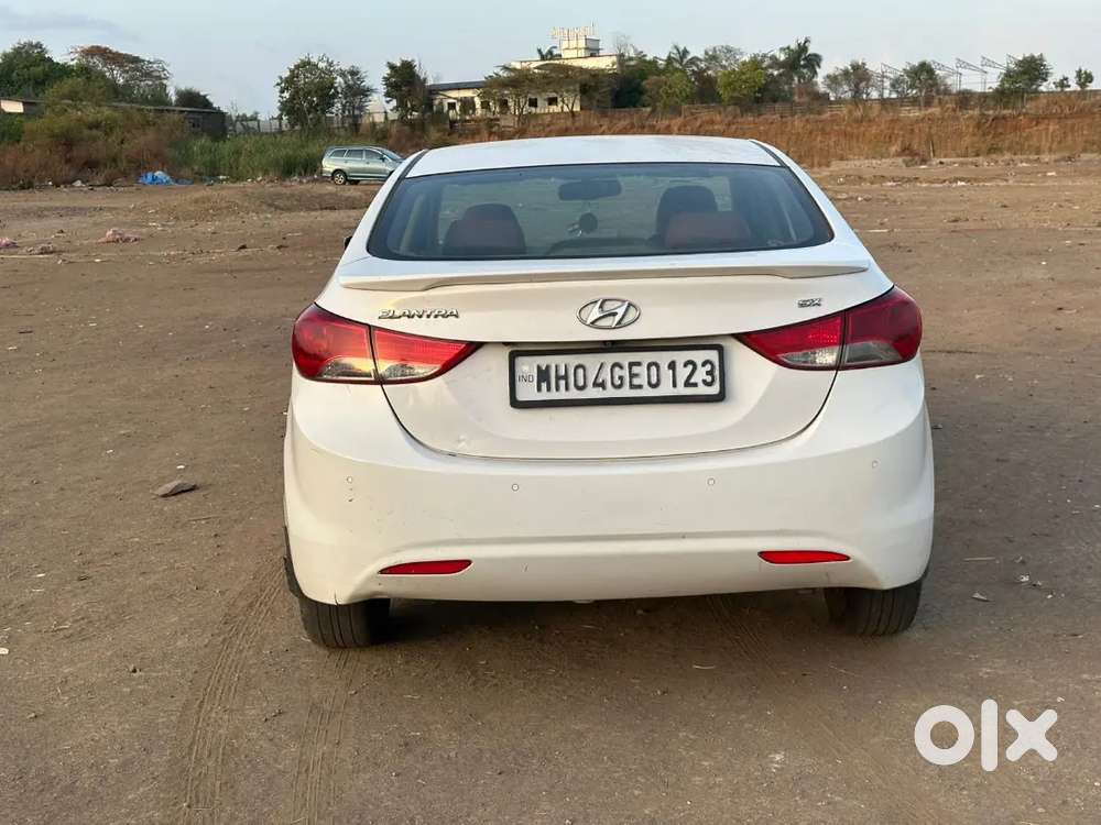 Hyundai Elantra 2013 Diesel 60000 Km Driven