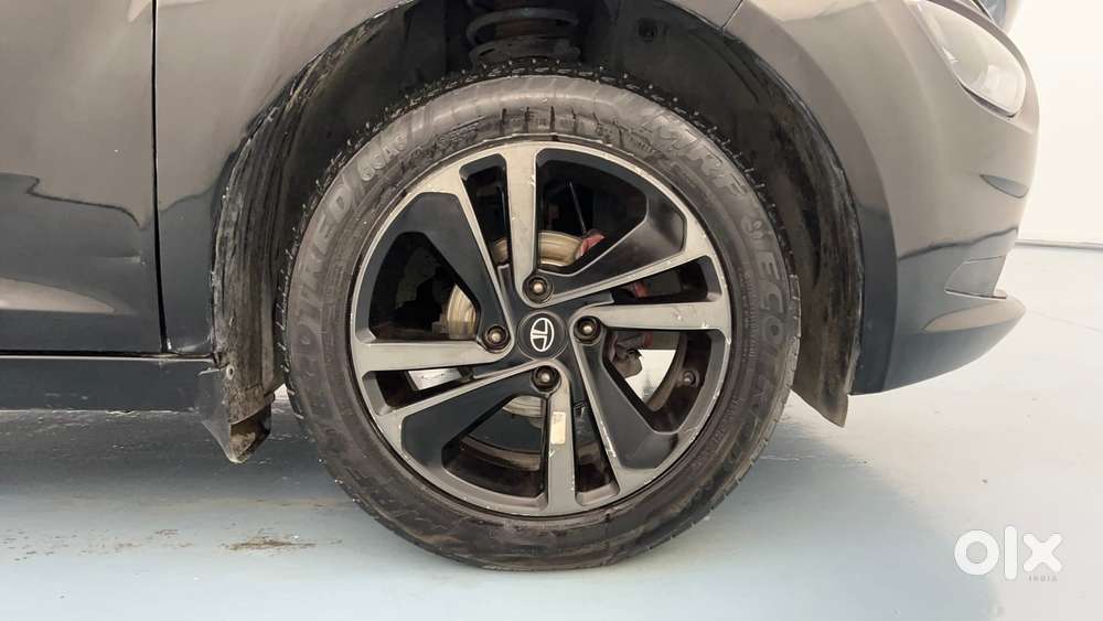 Tata Altroz 1.2 Xz Plus Dark Edition, 2023, Petrol
