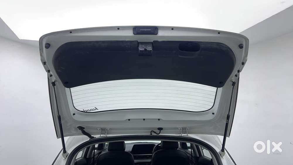 Hyundai I20 Asta (o) 1.2 Ivt Dual Tone, 2021, Petrol