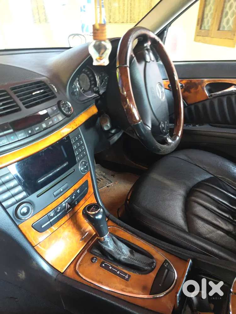 Mercedes Benz E -280  Diesel Automatic