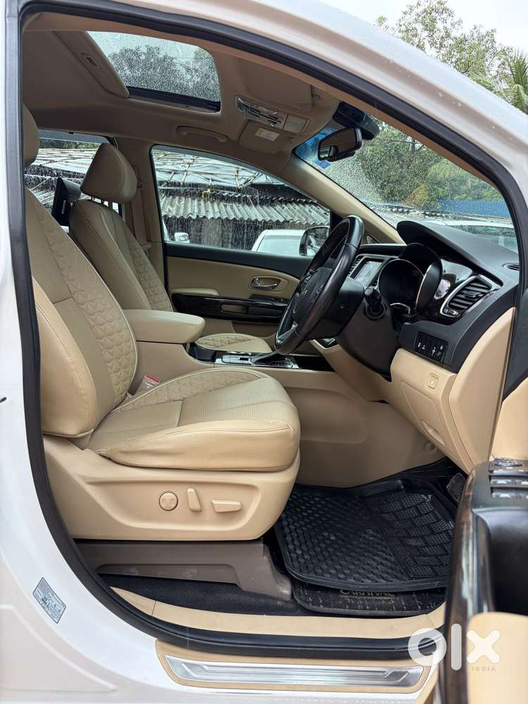 Kia Carnival Limousine Plus 7 Str, 2022, Diesel