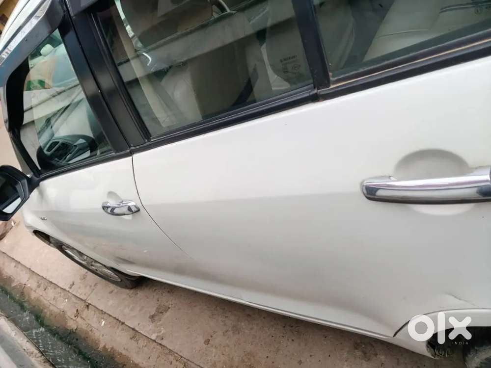 Maruti Suzuki Dzire 2015