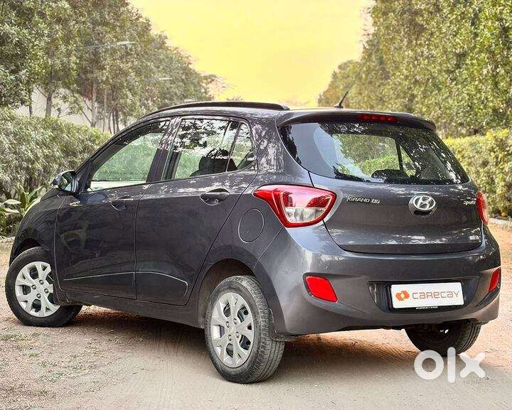 Hyundai Grand I10 2013-2016 At Sportz, 2016, Petrol