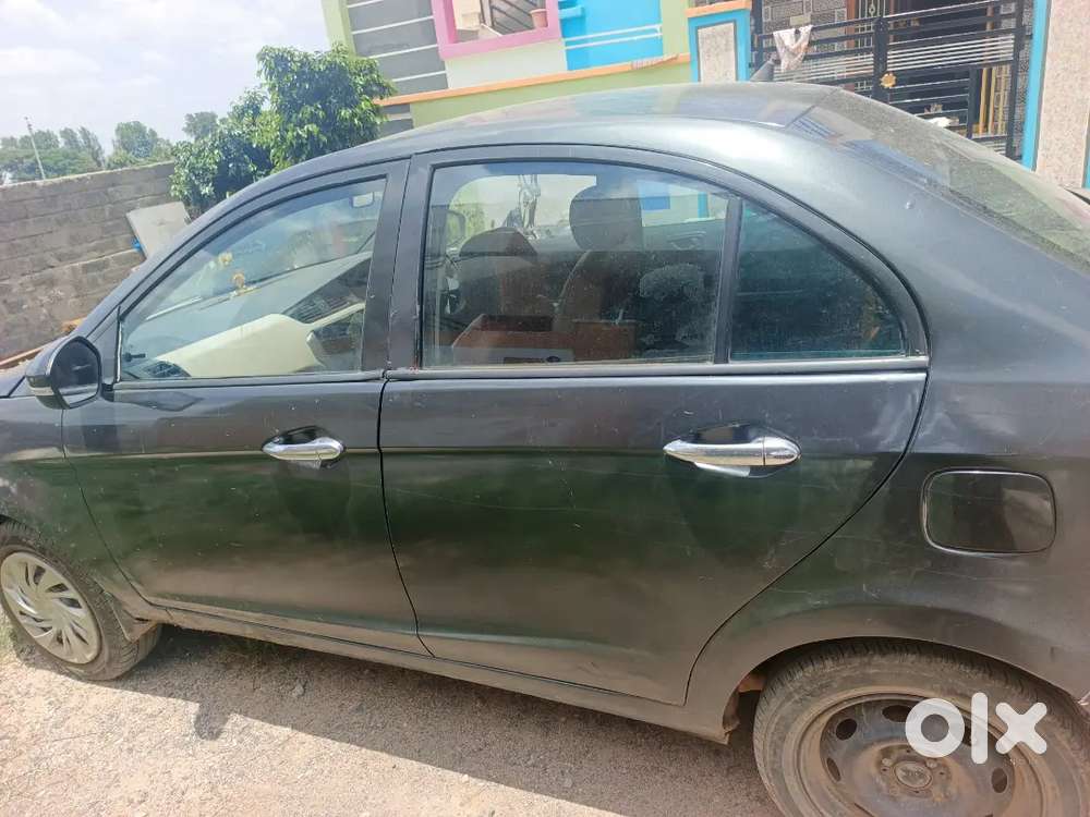 Urgent Sale Tata Zest Quadrajet 2016 New Display Music System