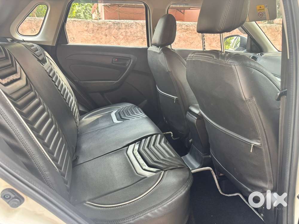 Maruti Suzuki Vitara Brezza Lxi 2022 (converted To Zxi+)  48000 Km