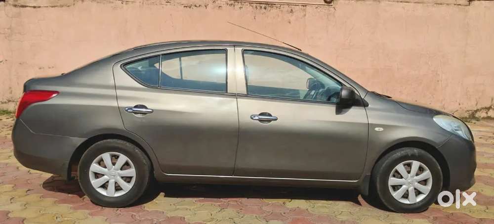 Nissan Sunny Petrol 2012