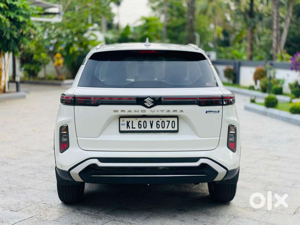 Maruti Suzuki Grand Vitara 2.4 At, 2023, Petrol