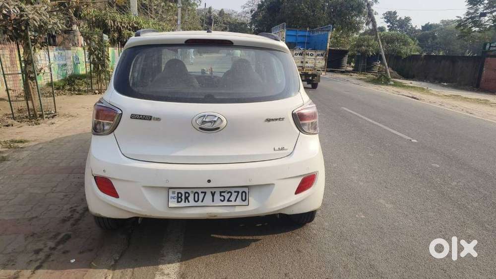 Hyundai Grand I10 1.2 Crdi Sportz Option, 2016, Petrol