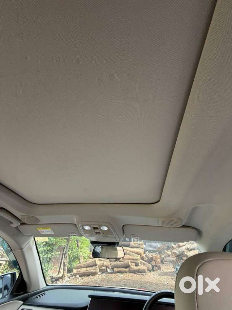 Mahindra Xuv700 2.2 Ax 7 Diesel At Str, 2024, Diesel