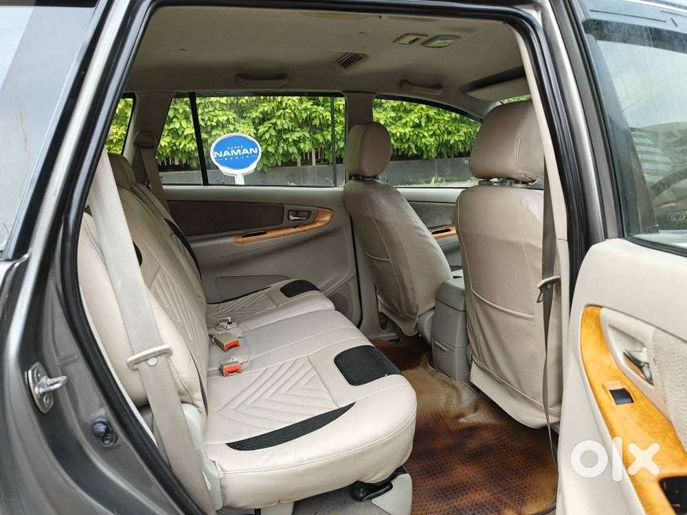 Toyota Innova 2.5 Vx 8 Str Bs-iii, 2012, Diesel