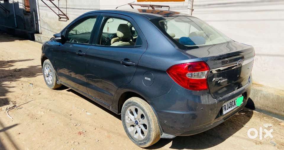 Ford Petrol Manual 2018
