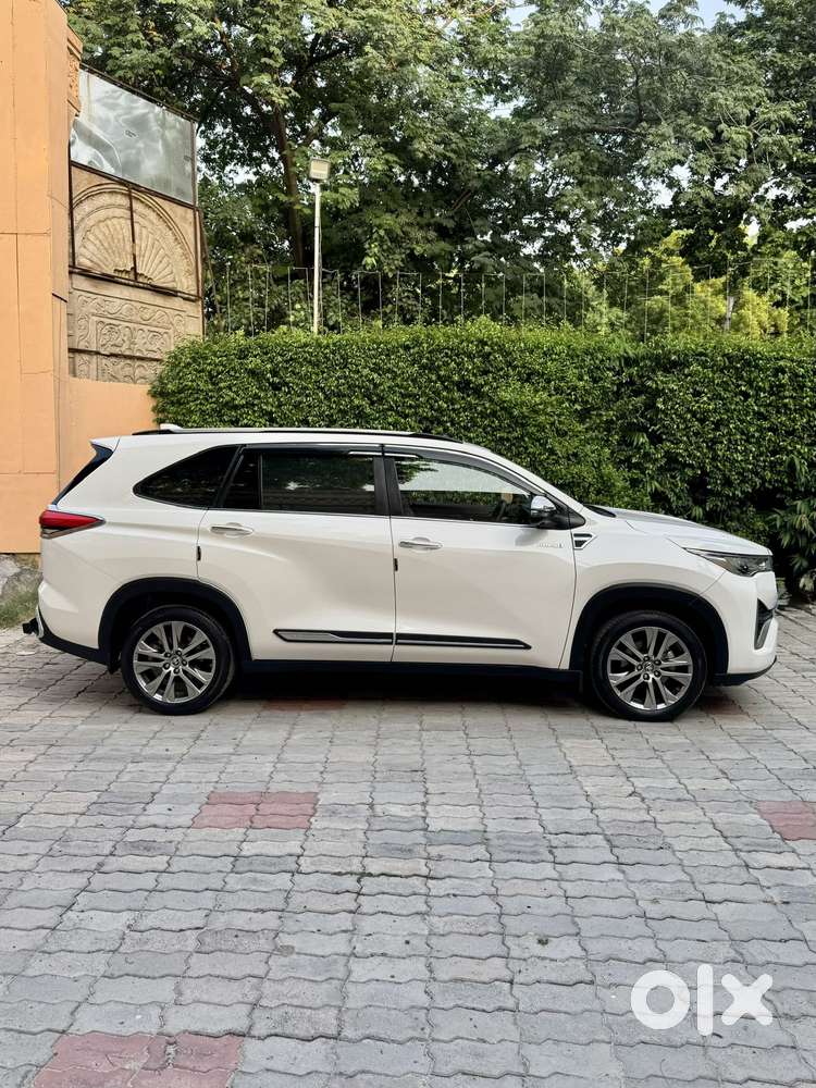 Toyota Innova Hycross Zx(o), 2024, Electric